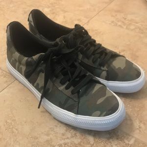 Camo shoes
